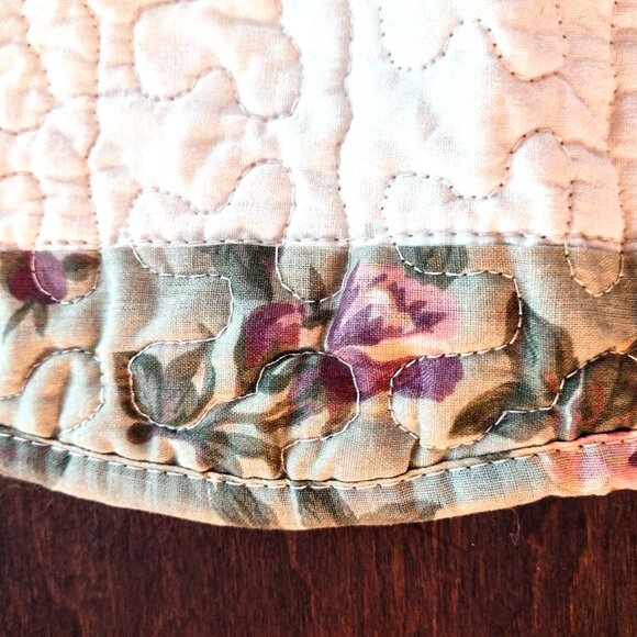 Quilted Ivory Pillow Sham (1 STD) ~ Lavender Embroidered Floral ~ 20 X 26 ~ NEW! - Picture 6 of 13